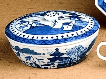 Mottahedeh Blue Canton Oval Box 5.25"L