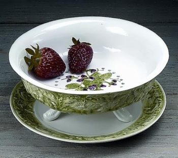 Mottahedeh Strawberry Strainer Set (7.5" dia.) - Image 2