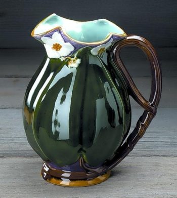 Mottahedeh Majolica Lotus Pitcher 8.5"H - Image 2