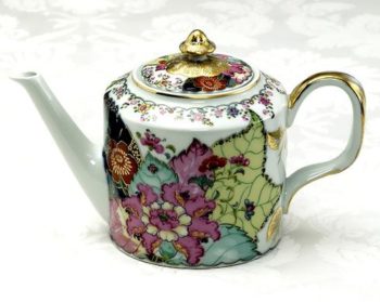 Mottahedeh Tobacco Leaf Teapot  6.25"H
