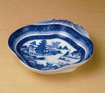 Mottahedeh Blue Canton Shell Dish 8.25'L