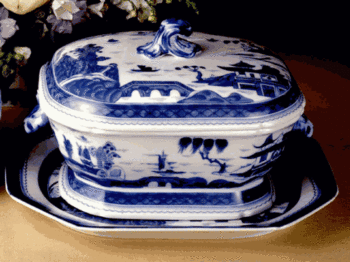Mottahedeh Blue Canton Octagonal Tureen and Platter 15.5'L