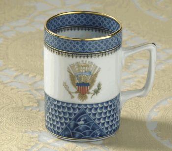 Mottahedeh Diplomatic Mug w/Eagle 4.25"H - Image 2