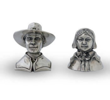 Vagabond House Pilgrim Salt & Pepper 2.5"L x 2.5"W x 3"T