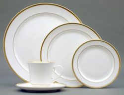 Pickard China Bracelet White Gold Dinner Plate 10.875"