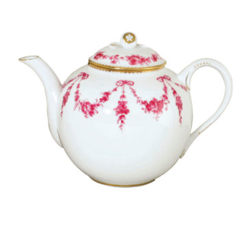 Bernardaud Louis XV Teapot 47.5 oz., 12 cups.