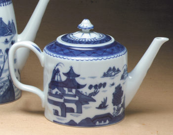 Mottahedeh Blue Canton Teapot 40 oz.