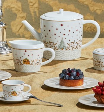 Bernardaud Noel Mug 8.5 oz - Image 2