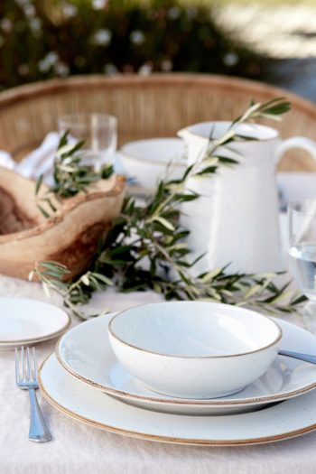 Casafina Sardegna White Mug 4.25"H, 12 Oz - Image 2