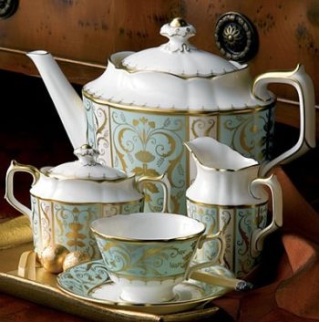 Royal Crown Derby Darley Abbey Teapot - Large Size