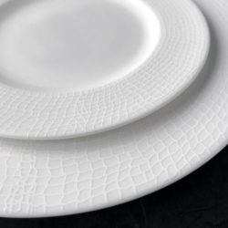 Caskata Catch Rimmed Dinner