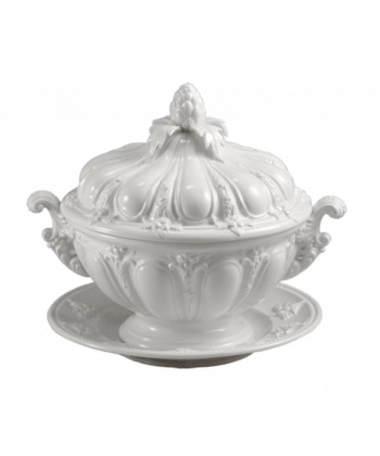 Mottahedeeh Creamware Artichoke Tueen and Stand 9"L x 8"D