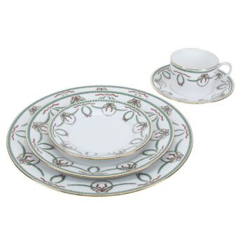Royal Limoges Cheverny Noël Dinner plate 10.75" D - Image 2